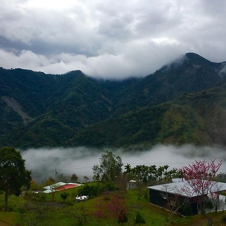 Walk Cloud Bed And Breakfast Meishan Bagian luar foto